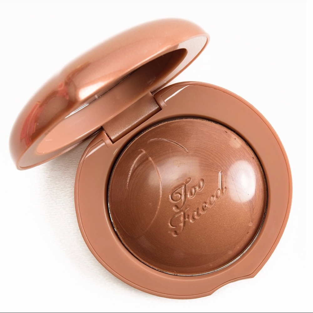 Too Faced Melting Powder Bronzer ‘Bronzed Peach’